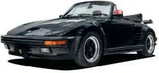  ??  ?? Porsche 911 Turbo Cabriolet 930S kunne bestilles som “Flatnose” fra fabrikken 1986-89. Prisen i dag er fra 1 mio. kr. u/afgifter.