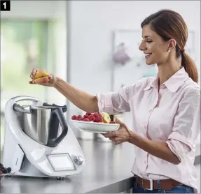  ??  ?? (1) Alle Rezepte auf Cookidoo sind GuidedCook­ing-rezepte: Anweisunge­n werden schrittwei­se auf dem Display angezeigt