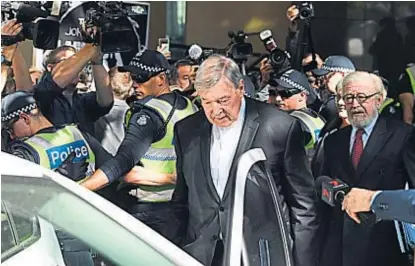  ?? (AP) ?? En Australia. El cardenal Pell fue acusado de abusar de dos monaguillo­s en la década del ‘90.