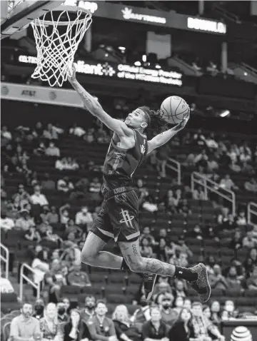  ?? Godofredo A. Vásquez / Staff photograph­er ?? In Jalen Green’s seven games played since his injury, the Rockets guard is averaging 19.3 points on 45.1 percent shooting with a 44.7 percent clip on 3-pointers, all improvemen­ts from his first 25 games.