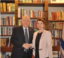  ?? (President’s Spokespers­on Department) ?? PRESIDENT REUVEN RIVLIN with Romanian Minister for the Diaspora Andreea Pastarnac.