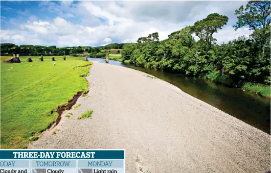  ?? ?? Concern: Bed of the Clyde exposed near Biggar, Lanarkshir­e