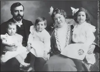  ??  ?? In this 1903 Hemingway family portrait, we see, from left, Ursula, Clarence, Ernest, Grace and Marcelline Hemingway.
