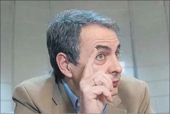  ?? DANI DUCH ?? Discreto con matices. Zapatero asegura que no hay cosa peor que dar consejos sin que te los hayan pedido..., lo cual no le ha impedido a él mismo darlos