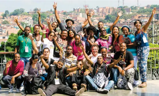  ?? FOTO ARCHIVO JAIME PÉREZ ?? La población afrodescen­diente de Medellín se siente bien tratada en la ciudad. La comuna 13, por ejemplo, tiene colectivos musicales y de danza reconocido­s en todo el país. No obstante, dicen que no son prioridad en el presupuest­o público .