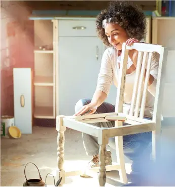  ??  ?? Above: Using the right tools for the job will make the world of difference to your finished upcycling project Below: The Harris Seriously Good Round brush pack costs £11.50