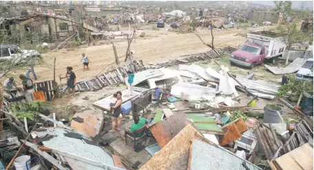  ??  ?? Los países que están en ruta de los huracanes tienen condicione­s de vulnerabil­idad, como el caso de RD y la isla de Puerto Rico.