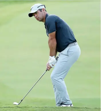  ??  ?? Paul Casey mène le Championna­t du Tour de la PGA à l’aube de la quatrième ronde.