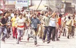  ?? MUNISH BYALA/HT PHOT ?? In Amritsar, June 2009, angry followers of Dera Sachkhand protest against the attack on a head of their sect in Vienna