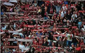  ??  ?? Les supporters niçois ne pourront se rendre à Geoffroy-Guichard dimanche.