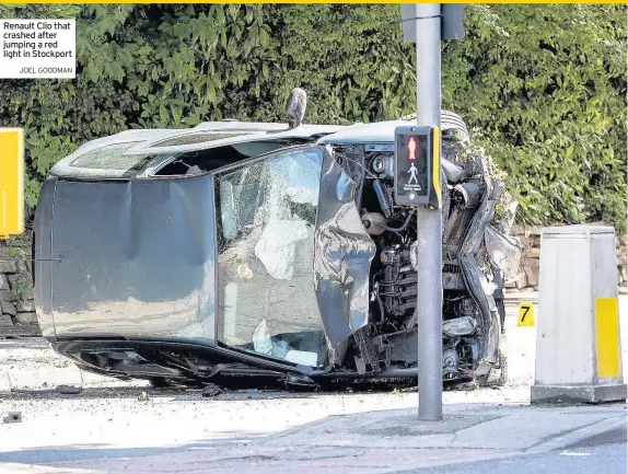  ?? joel goodman ?? Renault Clio that crashed after jumping a red light in Stockport