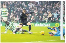  ??  ?? NOT SO COOL ED Hitman Edouard misses chance for Celts