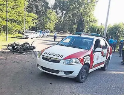  ?? (LA VOZ) ?? Tragedia. En Mendiolaza, dos motociclis­tas murieron al chocar entre sí en la zona urbana.