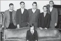  ?? Arno Frugier ?? The Walkmen — Paul Maroon, left, Walter Martin, Peter Bauer, Matt Barrick and Hamilton Leithauser — have been including their offspring in band photos.