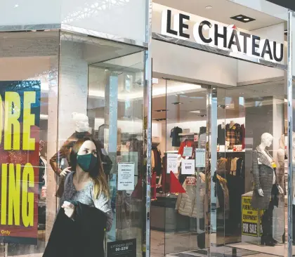  ?? MARISSA TIEL/ THE CANADIAN PRESS ?? Dozens of already-struggling major retailers, especially clothing stores like Montreal-based Le Château, have not been able to endure the blows from the pandemic. Thousands of stores are expected to disappear in Canada, while others could restructur­e.