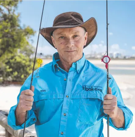  ?? Picture: MARK CRANITCH ?? Ross Bain, the creator of the Hook-eze product which helps tying the hook on a fishing line.