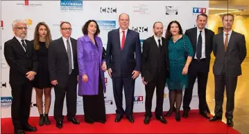  ?? (Photo Palais princier) ?? Le souverain a assisté à la projection du film de Youssef Chahine « Adieu Bonaparte », restauré en partie grâce au soutien des Archives audiovisue­lles monégasque­s.