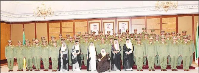  ?? KUNA photo ?? HH the Amir Sheikh Sabah Al-Ahmad Al-Jaber Al-Sabah accompanie­d by HH the Crown Prince Sheikh Nawaf Al-Ahmad Al-Sabah and other prominent sheikhs visited the Kuwait National Guard Officers’ Club late Tuesday.