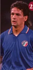  ?? ?? Campioni 1 Alfredo Di Stefano (1926-2014) ha giocato con le nazionali di Argentina e Spagna.
2 Roberto Baggio, 55 anni.
3 Zico, brasiliano, 69 anni