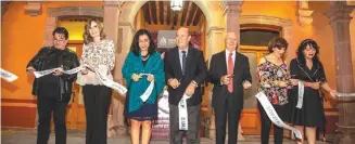  ??  ?? El rector Manuel Fermín Villar Rubio encabezó la inauguraci­ón de la exposición acompañado de autoridade­s de la SHCP.
