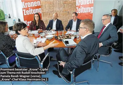  ??  ?? Prominent besetzter „Krone“-Gipfel zum Thema mit Rudolf Anschober, Pamela Rendi-Wagner (vorne), „Krone“-Chef Klaus Herrmann (re.).