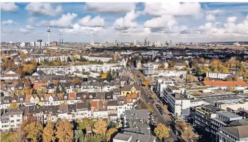  ?? RP-FOTO: ANDREAS ENDERMANN ?? Mehr als 40.000 Menschen wohnen in Bilk. Schon seit den 70ern ist der Stadtteil der am dichtesten besiedelte in Düsseldorf.