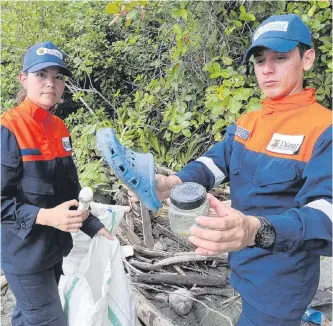  ?? ARCHIVO JUAN PABLO RUEDA/ADN ?? En Buenaventu­ra son frecuentes las campañas que buscan limpiar las zonas costeras del municipio.