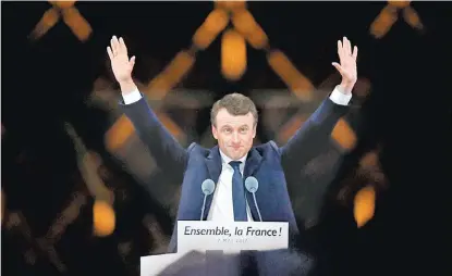  ?? CHRISTIAN HARTMANN/REUTERS ?? El presidente electo de Francia, Emmanuel Macron, durante su discurso anoche en la explanada del Louvre.