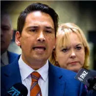  ??  ?? Simon Bridges: “She’s behind you!”