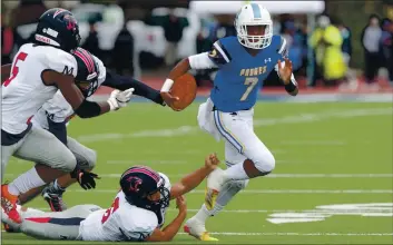  ?? ANDA CHU — BAY AREA NEWS GROUP ARCHIVES ?? Serra quarterbac­k Dominique Lampkin (7) runs the ball against San Joaquin Memorial’s defense in the third quarter of a CIF Northern California Division 1-A regional high school football championsh­ip game in San Mateo on Dec. 7, 2019.