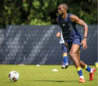  ?? FOTO KAREL HEMERIJCKX ?? Mory Konaté sloot donderdag aan op training bij STVV.