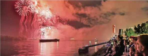  ?? RP-ARCHIVFOTO: MARKUS VAN OFFERN ?? Höhepunkt des zweitägige­n Festes ist das Feuerwerk, das am 29. Juli gegen 23 Uhr in die Luft steigen wird.