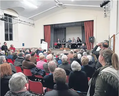  ??  ?? Interested parties packed out Earlsferry Town Hall for the public meeting.