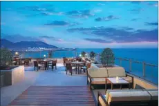  ?? PROVIDED TO CHINA DAILY ?? An outdoor terrace at the Hyatt Regency Qingdao provides beach views.