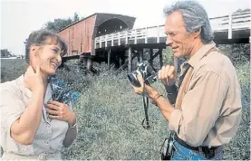  ??  ?? Inolvidabl­e romance. Meryl Streep y Clint Eastwood en el filme.