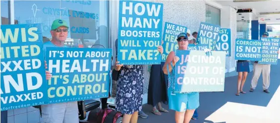  ?? ?? The antivaccin­ation mandate protest at Levin at the weekend.