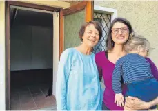  ?? ?? Freuen sich, dass die Stadt ihnen das ehemalige Waschhaus des Klosters Weißenau überlassen will (von links): Antonia Göggerle-Locher und Annika Schubert.