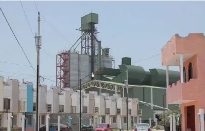  ?? JOSÉ LUIS TAPIA ?? Son unas 30 mil personas las que habitan cerca de la zona industrial.