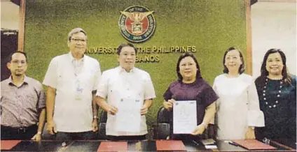 ??  ?? MOU SIGNING - From left: Dr. Simplicio M. Medina, Office of Internatio­nal Linkages; Dr. Enrico Supangco, dean of College of Agricultur­e and Food Science; Dr. Fernando Sanchez Jr., UPLB chancellor; Marinela Trinidad, CEO of The Cravings Group; Dr. Ma. Veritas Luna, chancellor of CCA Manila; and Liza Morales, Business Developmen­t and PR director of CCA Manila.