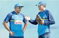  ??  ?? Sri Lanka Coach Graham Ford (right) with newly appointed Cricket Manager Asanka Gurusingha