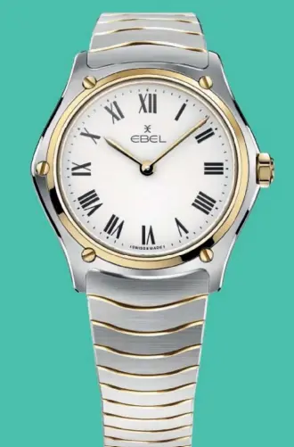  ??  ?? La Sport Classic d’ebel Boîte en or massif et en acier satiné et or (lunette, vis et plat des maillons), 29 mm de diamètre – Etanchéité à 50 mètres – Cadran en nacre sertie de 8 index diamants pour les versions avec lunette sertie de 47 diamants...