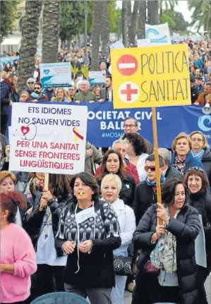  ?? J. SERRA ?? Imagen de la manifestac­ión de ayer en Palma contra la imposición del catalán.