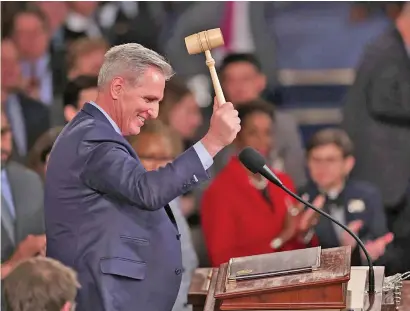  ?? ?? Kevin McCarthy, a California Republican, clinched enough votes to become House speaker in the 15th round of voting.