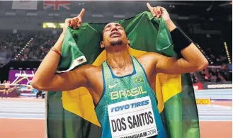  ?? ADRIAN DENNIS/AFP ?? Alegria. Prata no Mundial Indoor coroa recuperaçã­o de Almir após sofrer lesão em 2017