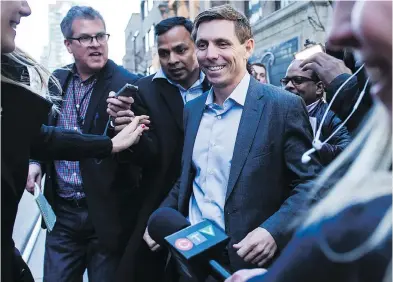  ?? CHRISTOPHE­R KATSAROV / THE CANADIAN PRESS ?? Patrick Brown leaves the Conservati­ve Party headquarte­rs in Toronto on Friday.