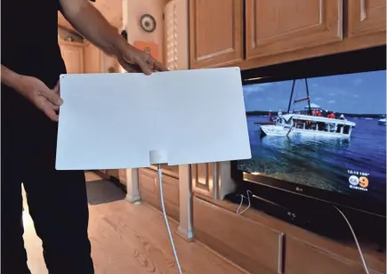  ?? ROBERT HANASHIRO/USA TODAY ?? The Mohu indoor TV antenna provides a great picture, lots of channels and a potential savings every month from cable. If you can live without a program guide and live with slow channel selections, it might be for you.