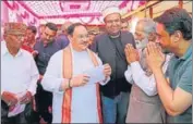  ?? AQIL KHAN /HT ?? BJP national president JP Nadda interactin­g with party workers in Kullu on Saturday.
