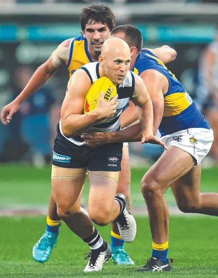  ?? Picture: MICHAEL KLEIN ?? Gary Ablett is adjusting well to his new role as a small forward.