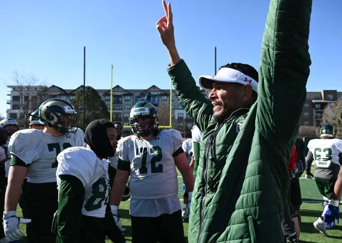  ?? RJ Sangosti, The Denver Post ?? Colorado State football coach Jay Norvell works with his team during practice outside Canvas Stadium on Thursday in Fort Collins.