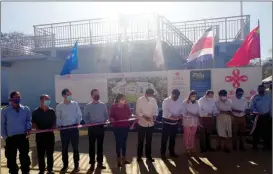  ?? LONG BIN / FOR CHINA DAILY ?? Costa Rican President Carlos Alvarado Quesada (seventh left) attends a ceremony in the Canas region, in March, in which a Chinaaided urban water supply plant built by CREC4 is officially handed over to local operators.